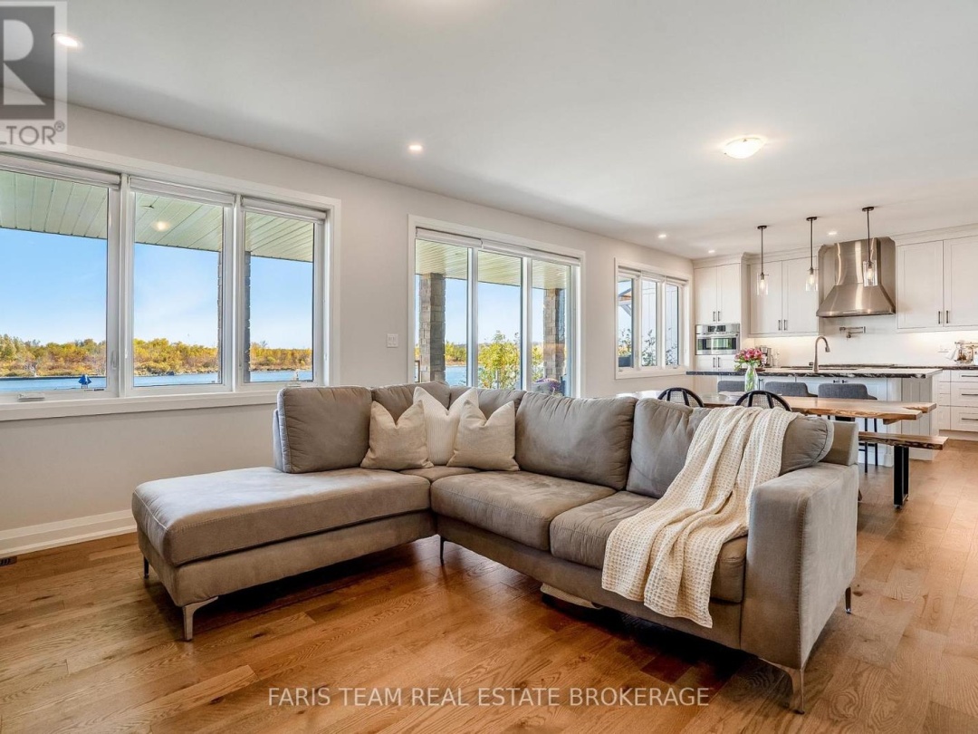 7 DOCK LANE, 