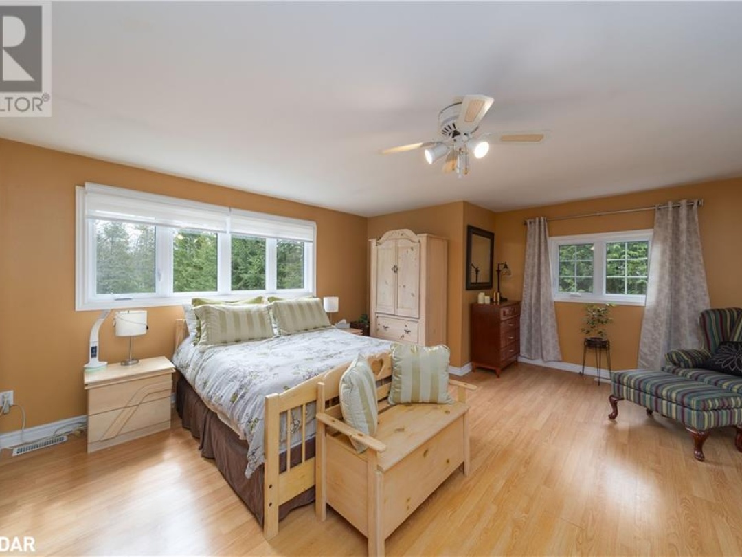 1936 Peninsula Point Road, Sparrow Lake