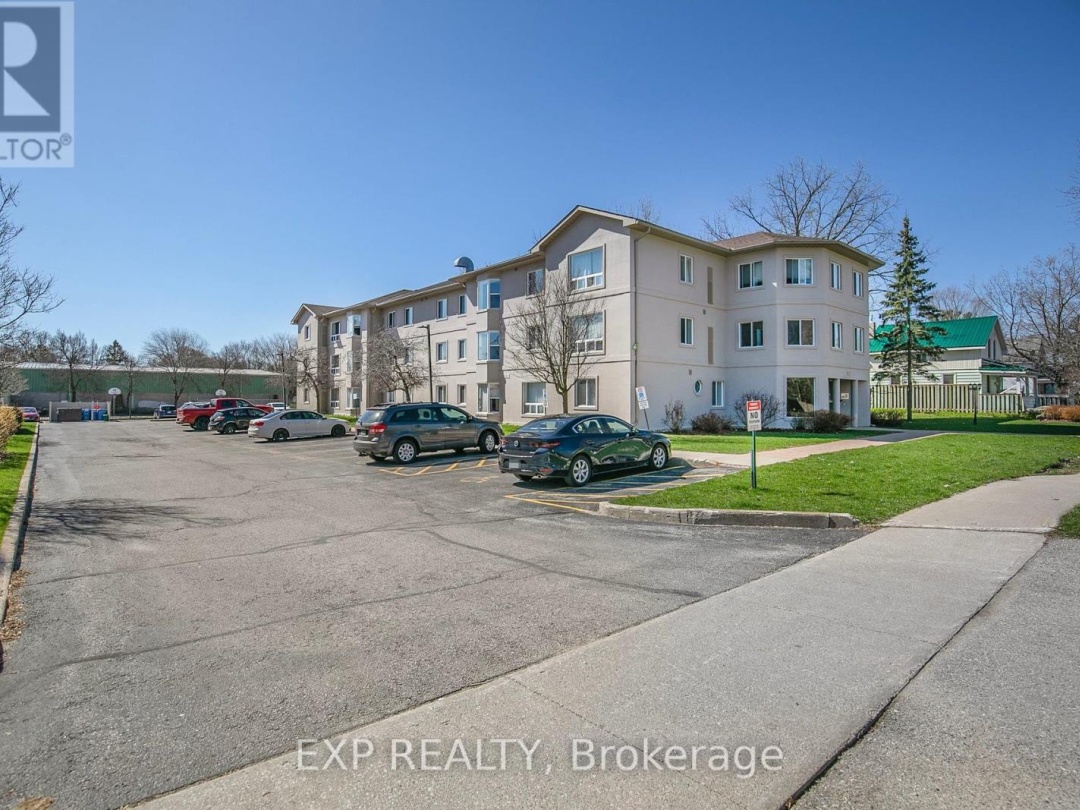 303 107 Bond Street, Orillia