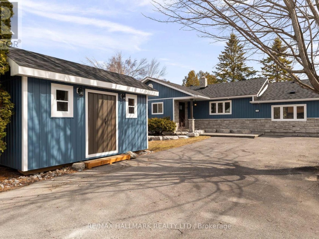 13 Pinetree Court, Lake Simcoe