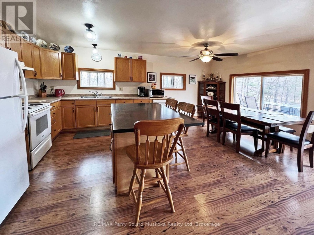 7 Blackstone Lake Road, Blackstone Lake