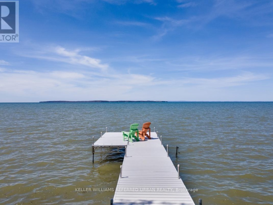 210 Morrison Avenue, Lake Simcoe