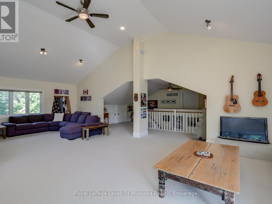 230 Ecclestone Drive, Bracebridge