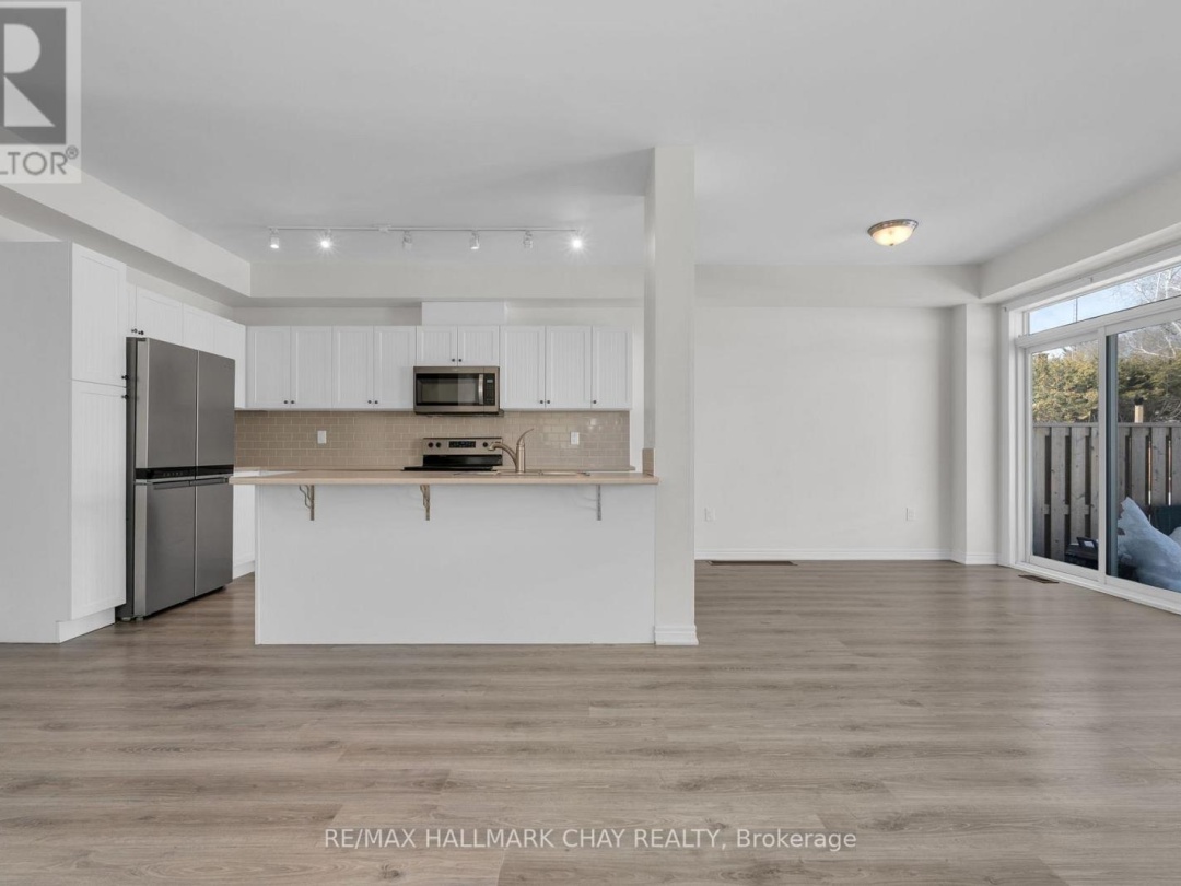 24 CHURCHLEA MEWS, Orillia