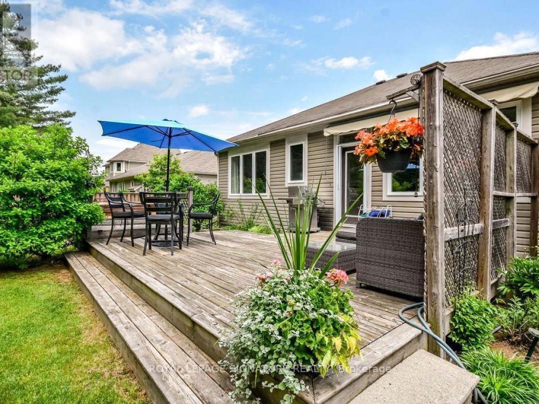 7 WINDSONG CRESCENT, 