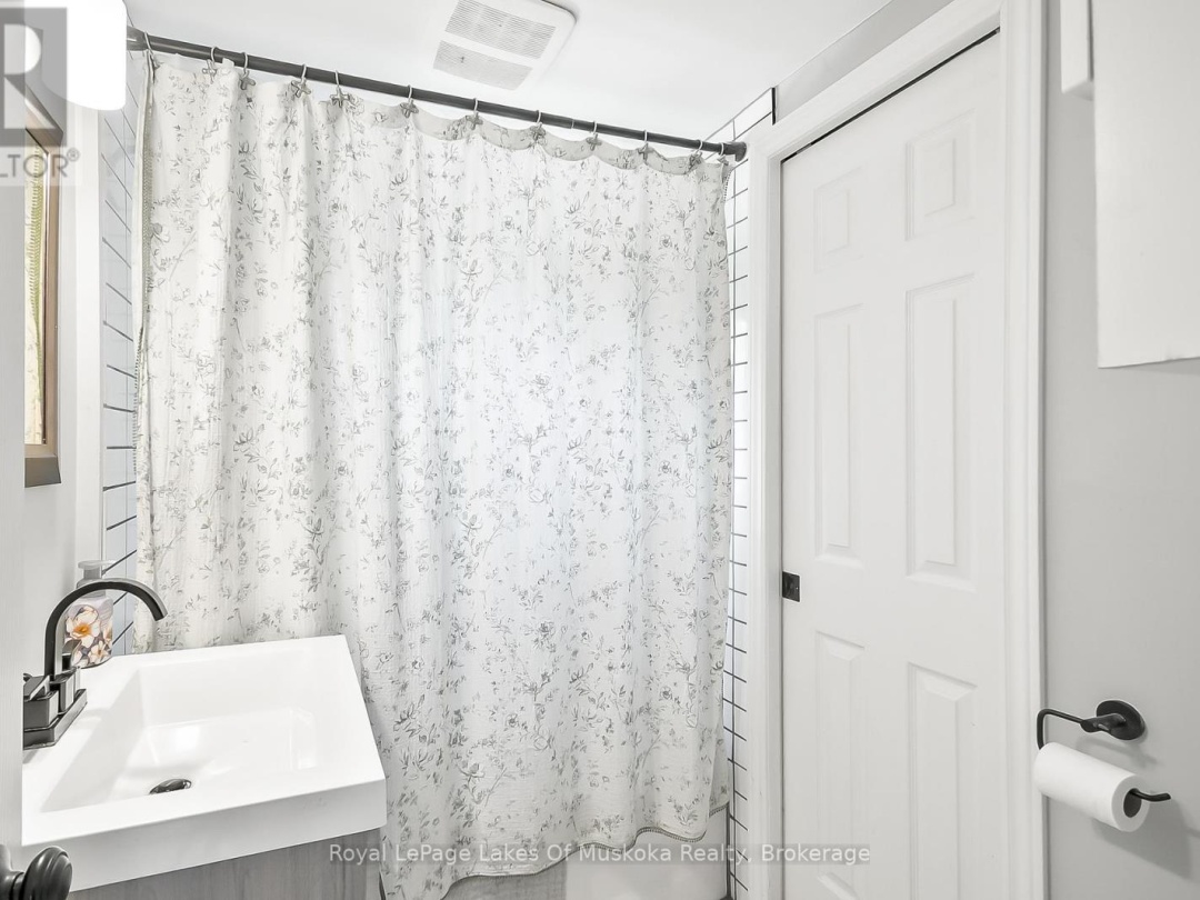 7519 EAST RIVER ROAD, 