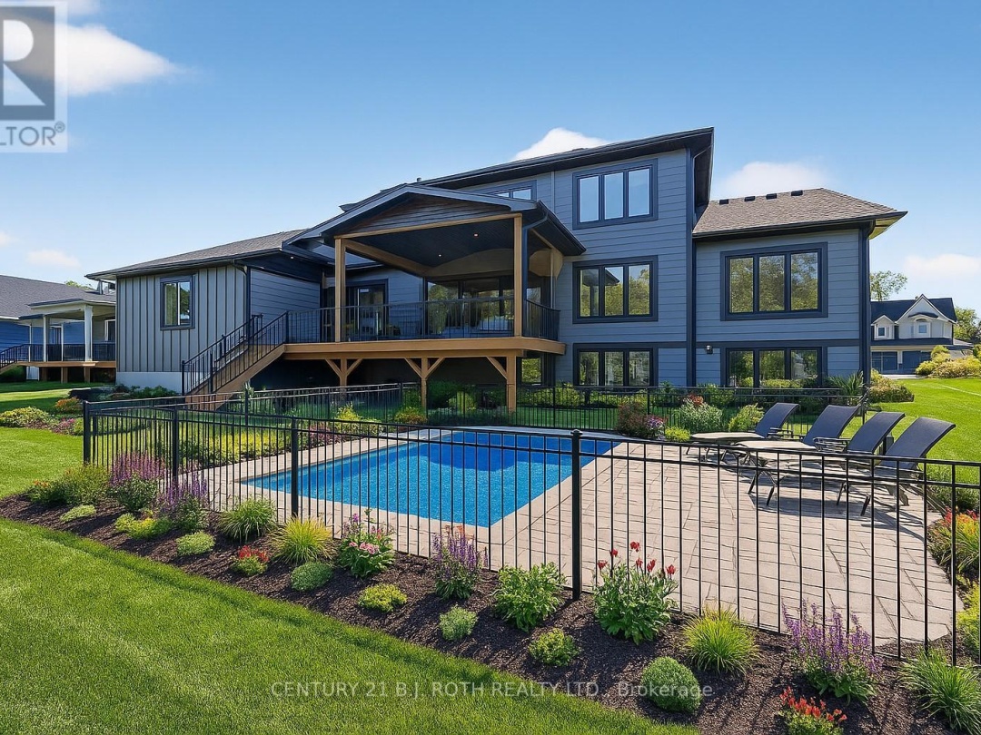 8 CLYDESDALE COURT, 