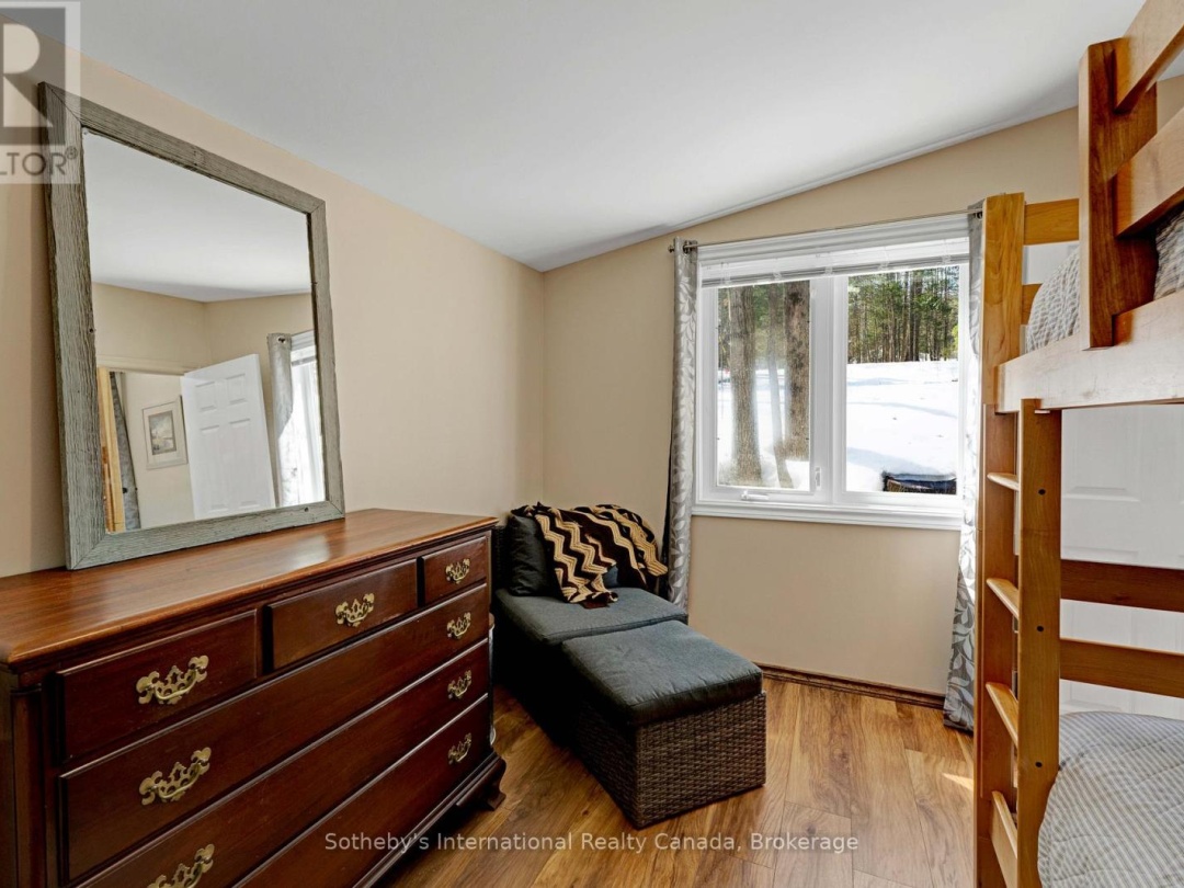1028 Hillcrest Lane, Halls Lake