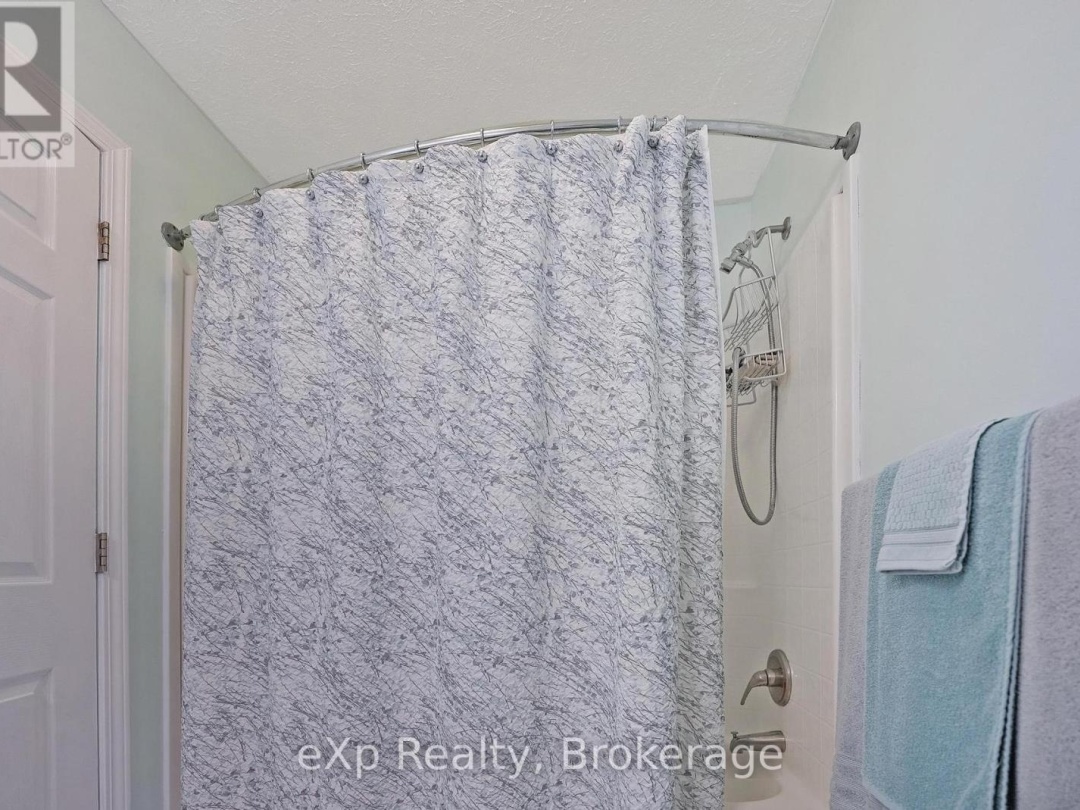 53 CREEKSIDE CIRCLE, 