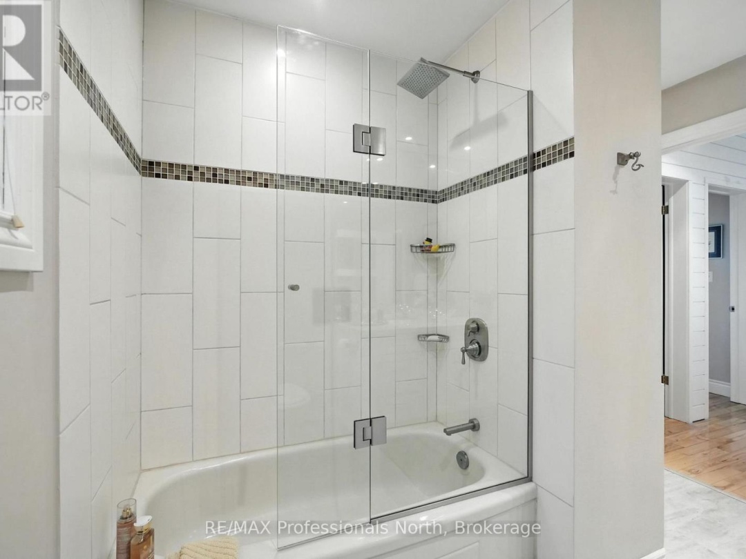 1055 BOXSTOVE POINT TRAIL, 