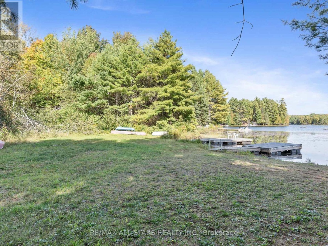 1142 ENGLISH CIRCLE, 