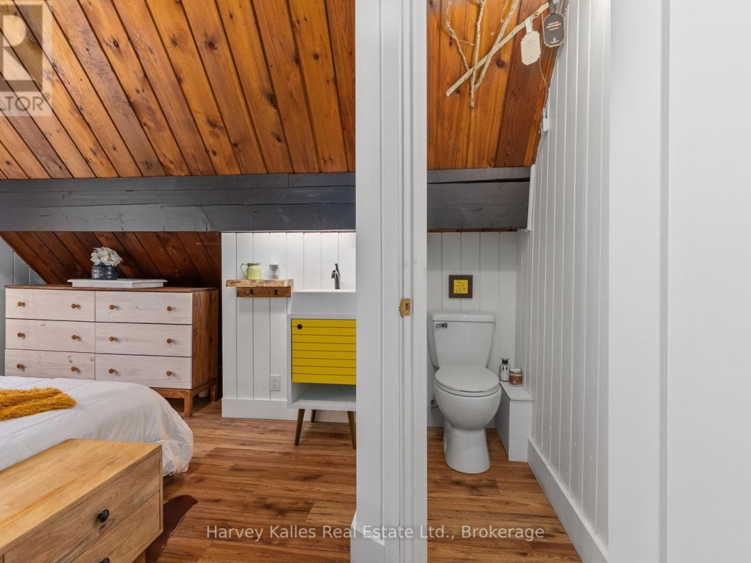 157 Chalet Crescent, Peninsula Lake