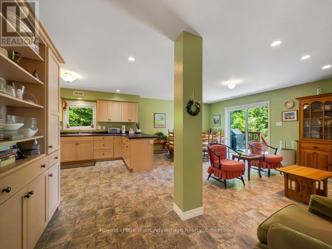 3 LYNDSEY LANE, Manitouwabing Lake