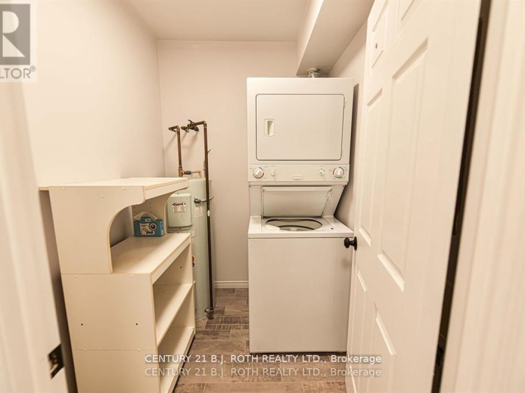 302 - 125 BOND STREET, 