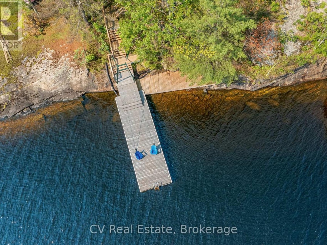 1016 LAWLAND HEIGHTS ROAD, Lake Muskoka