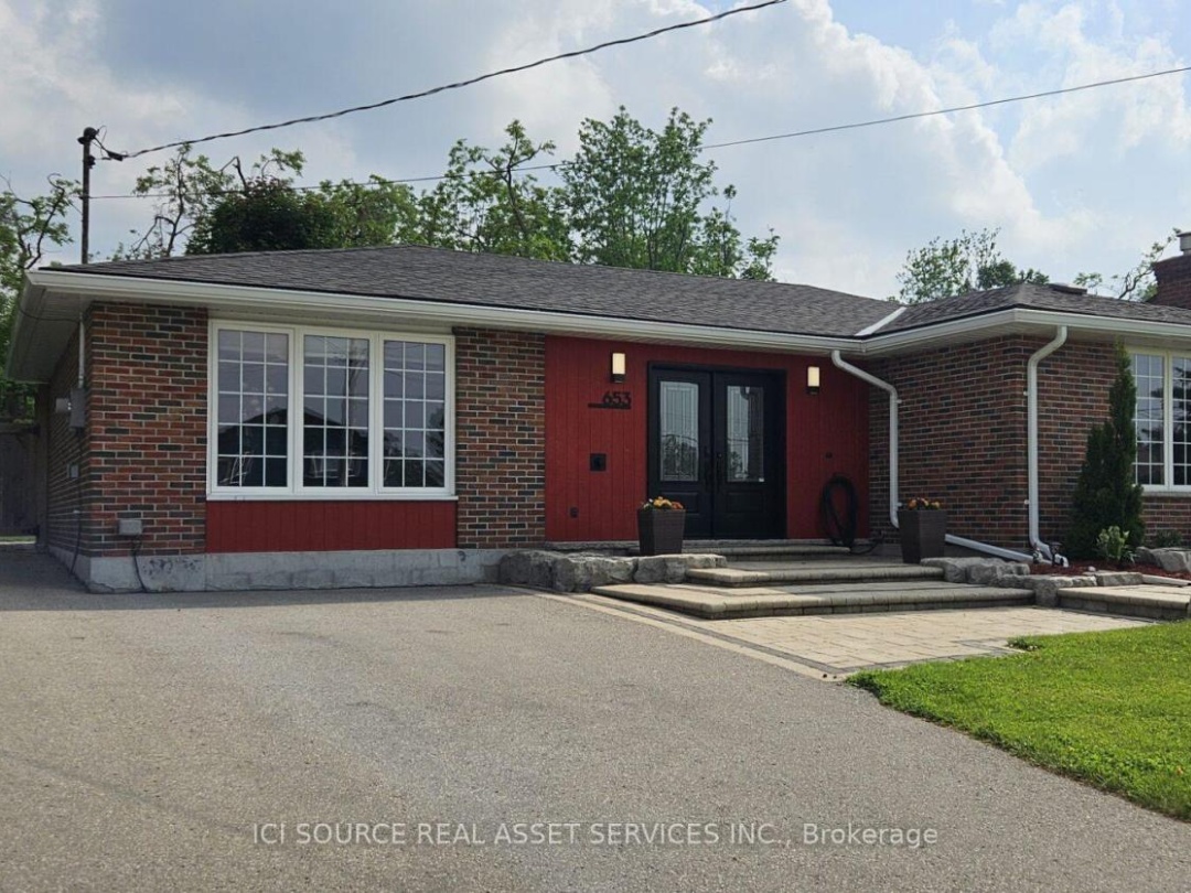 653 SIMCOE STREET, 