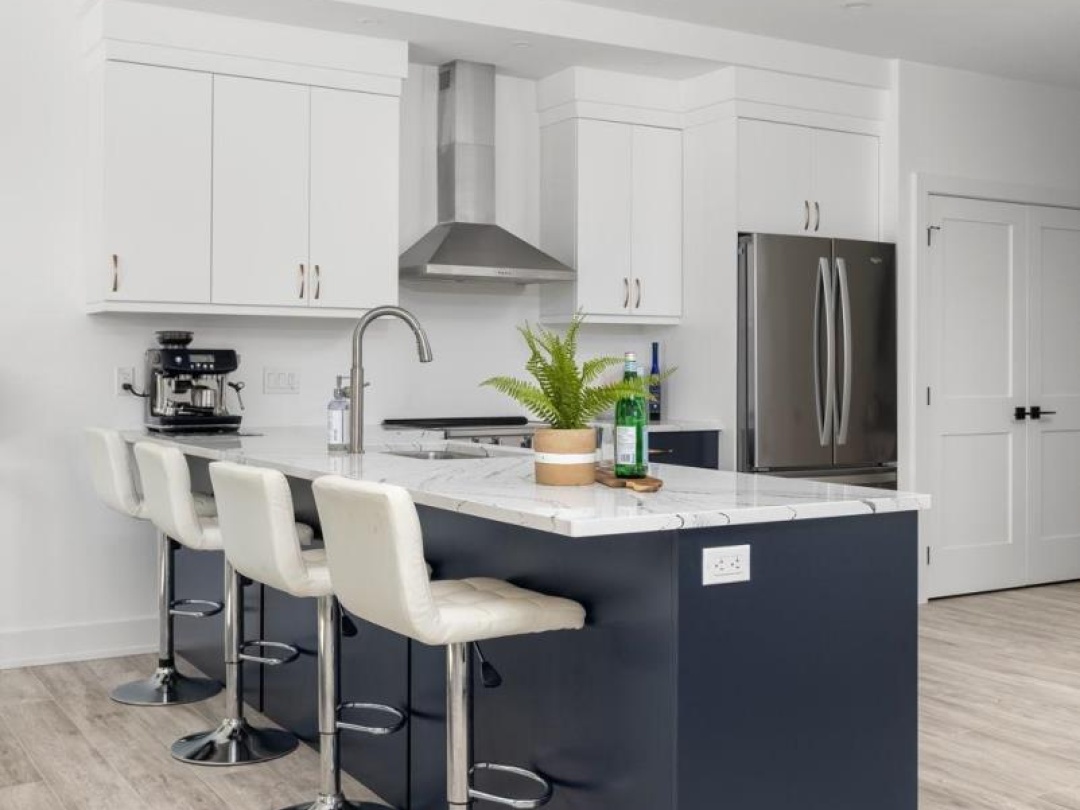 109 - 18 CAMPUS TRAIL, 