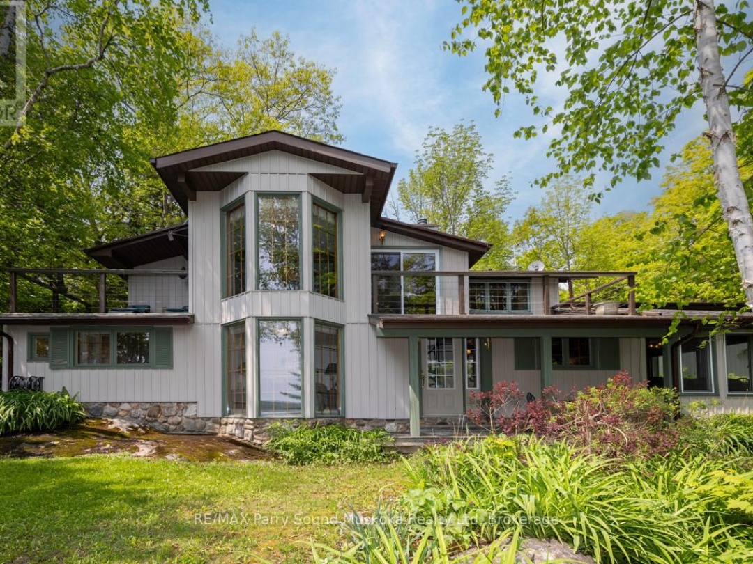 49 Bayshore Drive, Clear Lake