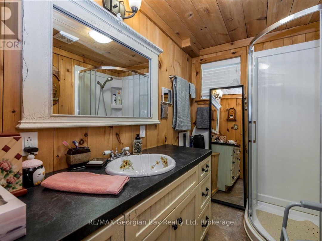 21 GRANDVIEW ROAD, 