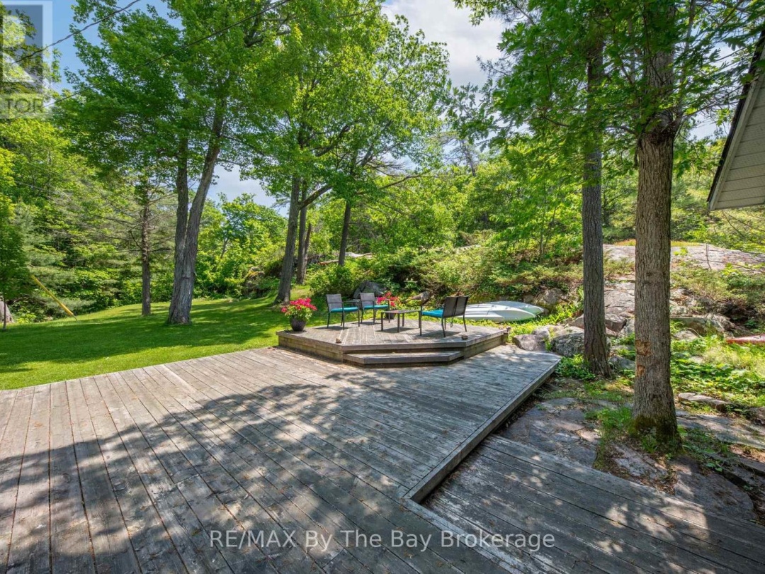 3572 ISLAND 820/MERMAID ISLAND, 