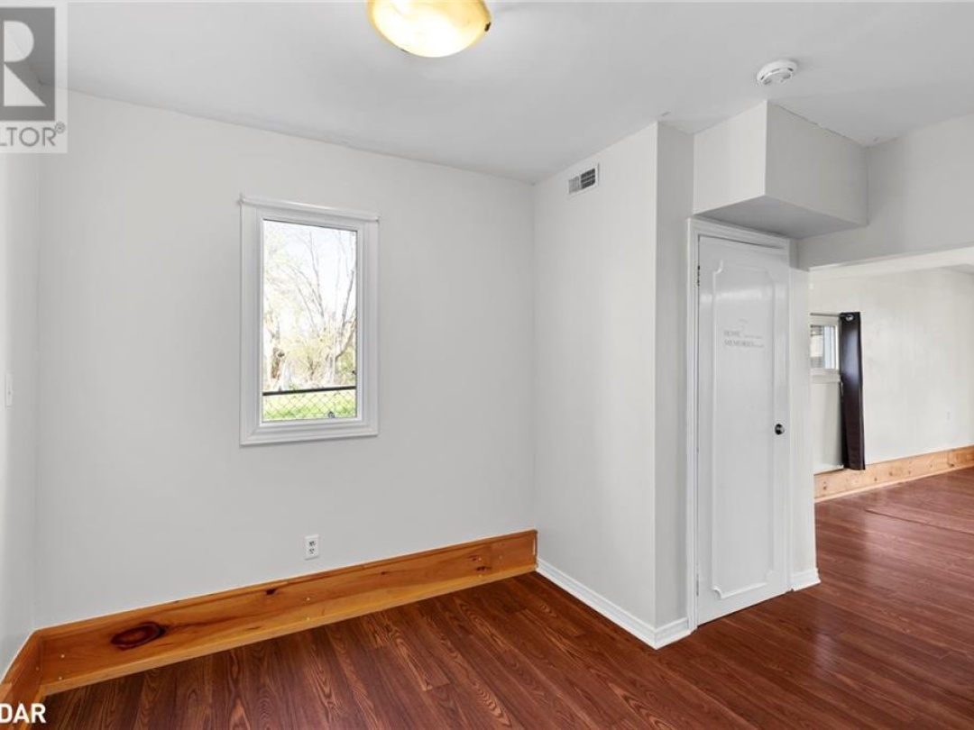 3 COURTLAND Street, 