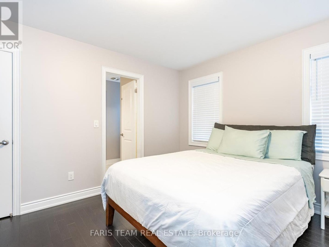 3096 Orion Boulevard, Orillia
