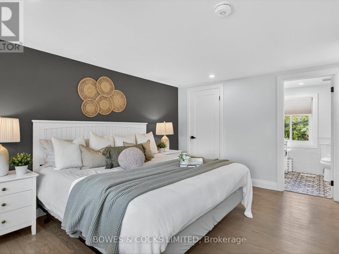 32 STURGEON GLEN ROAD, 