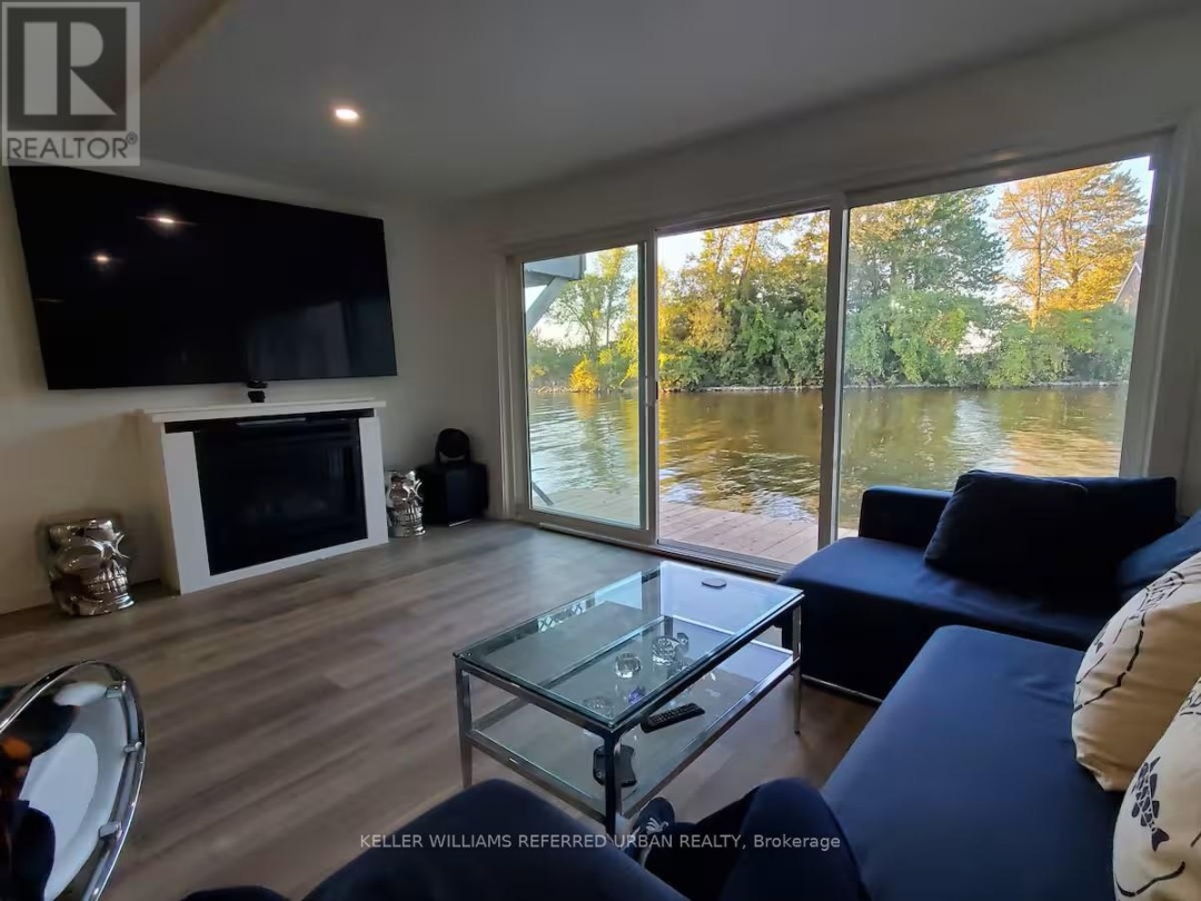18 HARBOUR PARK CRESCENT S, 