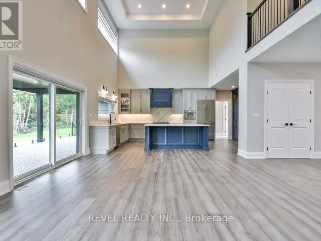 4 CLYDESDALE COURT, 