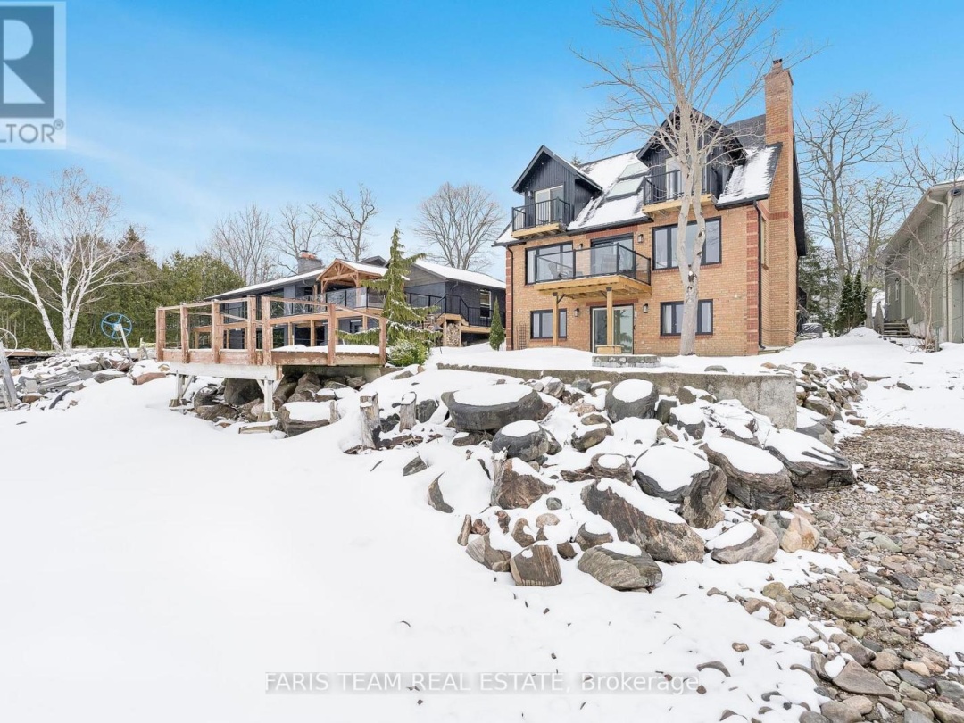 238 Robins Point Road, Georgian Bay