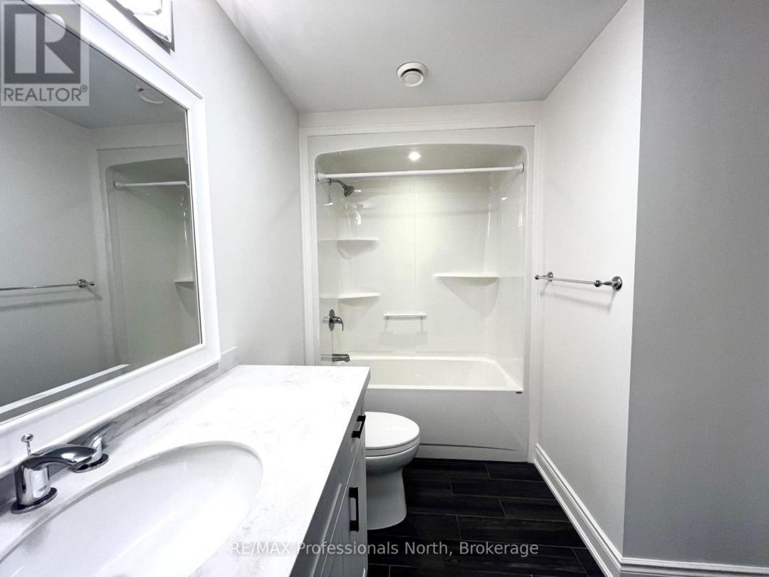 204 - 4 LAKE AVENUE, 