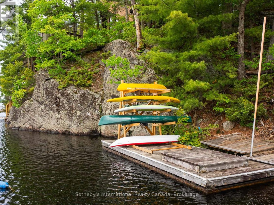 5760 Kahshe Lake, Kahshe Lake