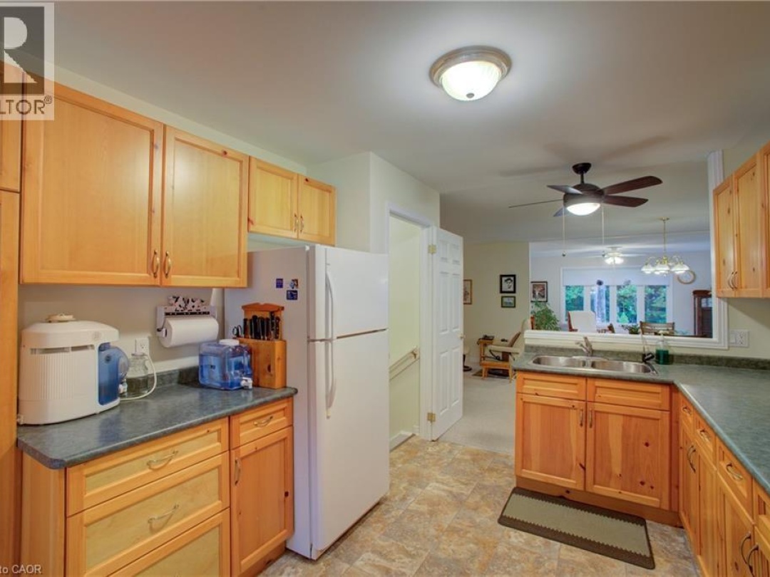 54 SPRINGWOOD Crescent, 