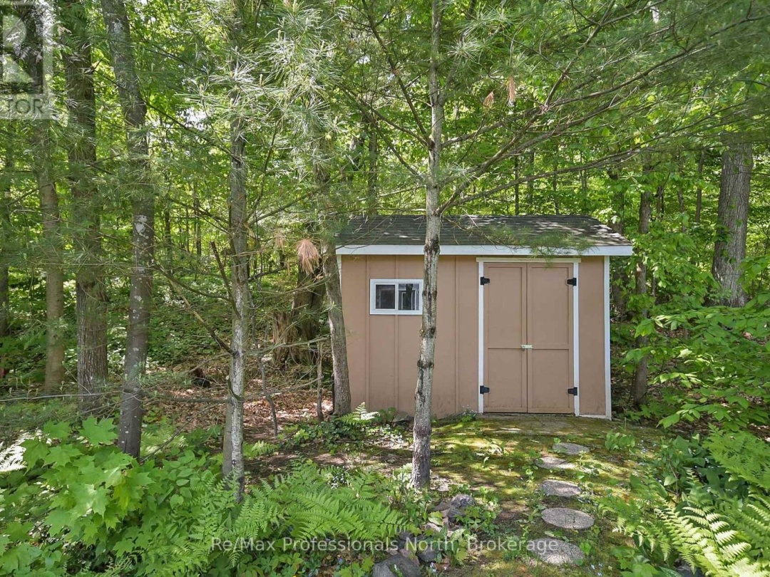 21 WOODMAN'S CHART, Gravenhurst (Muskoka (S))