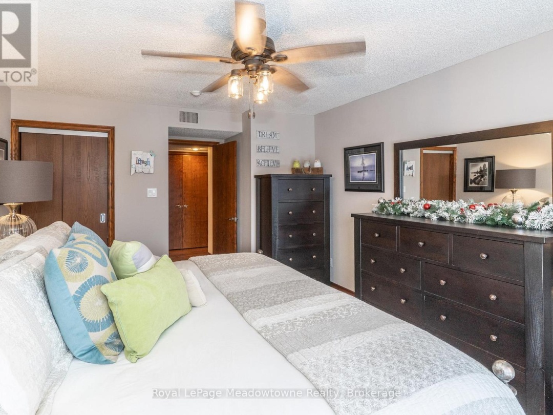 301 - 34 DEERHURST GREENS ROAD, 