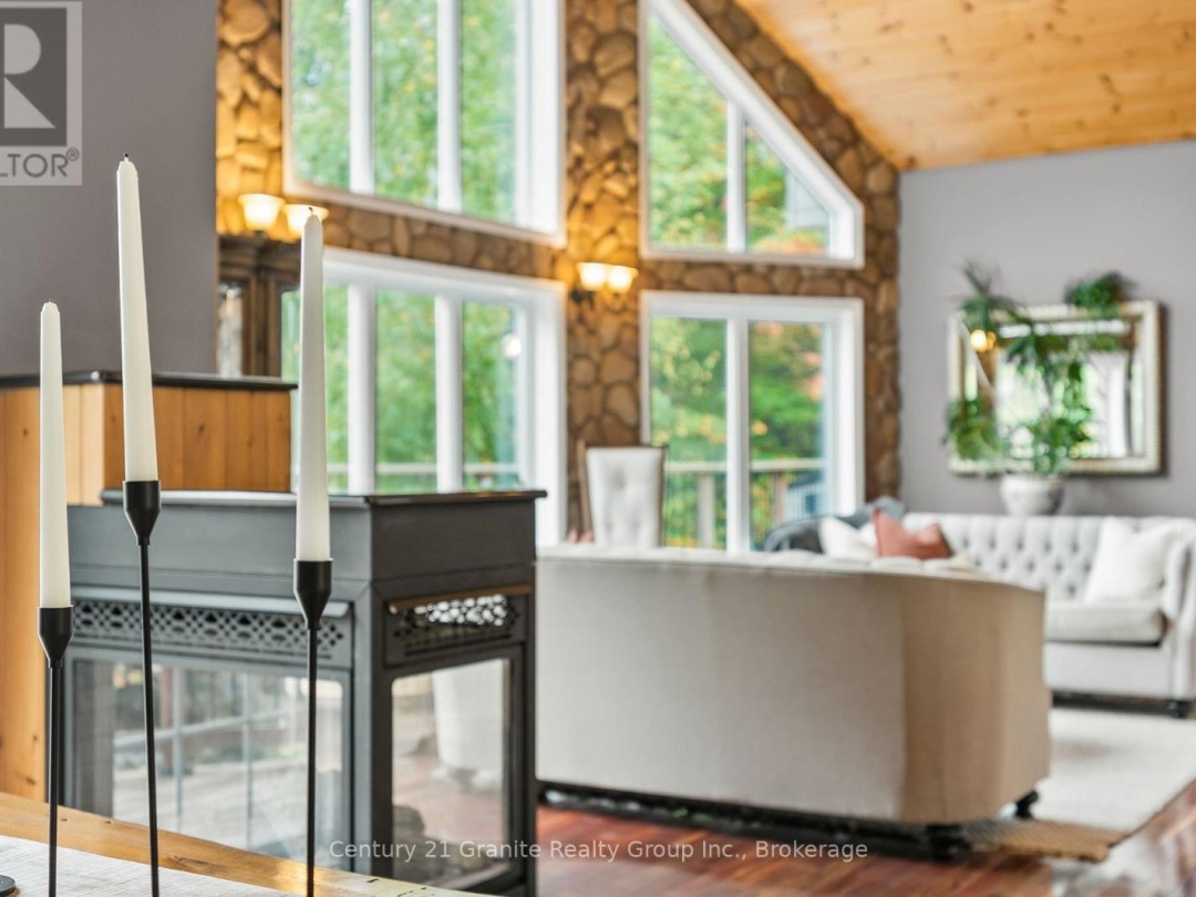 1754 HORSESHOE LAKE ROAD, 