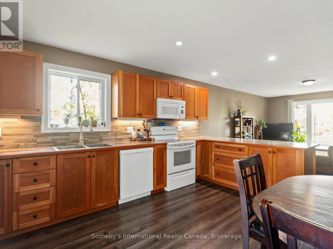 260 Forest Harbour Parkway, Tay