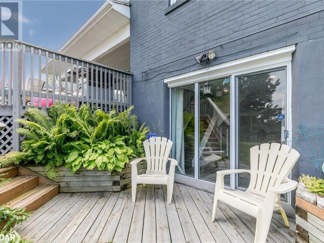 42 Charles Road, Orillia