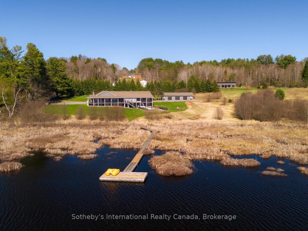 427 West Browns Road E, Weeduck Lake
