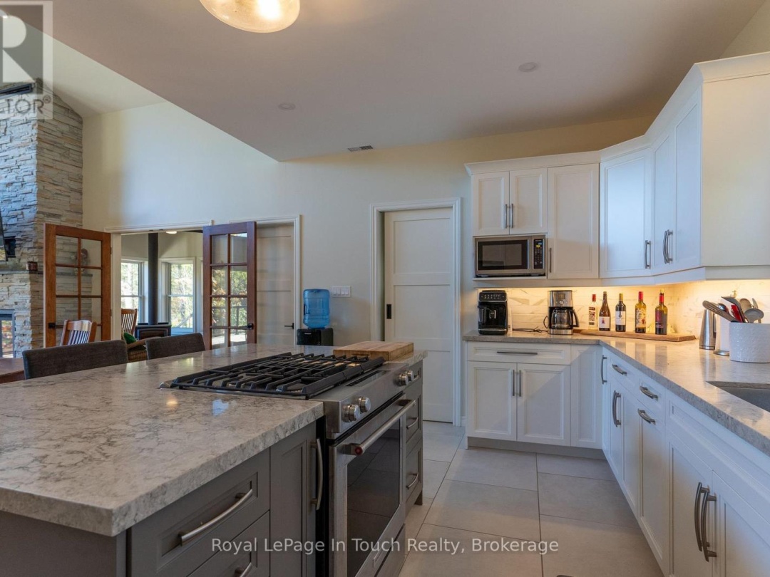 8814 Georgian Bay Shore, Georgian Bay