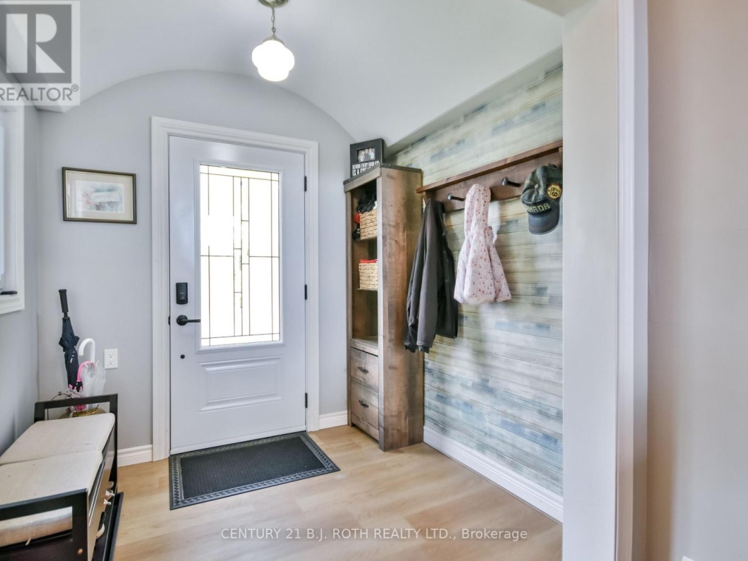 3371 LAKE ST. GEORGE BOULEVARD, 