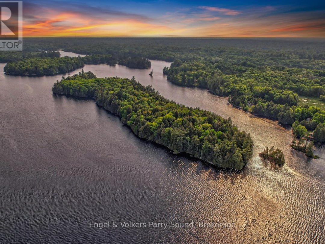 53 BIRDWOOD LANE, Harris Lake