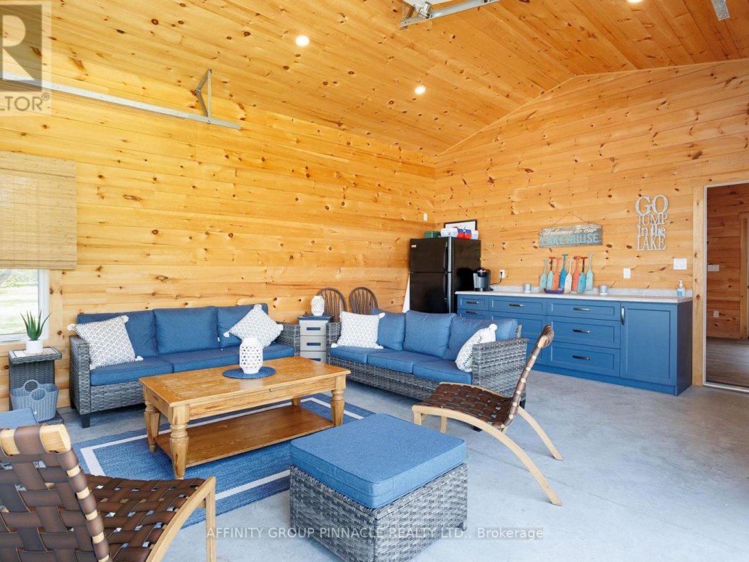 12 GILLIS STREET, Sturgeon Lake