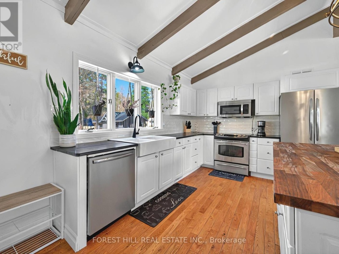31 Glen Acres Road, Big East Lake