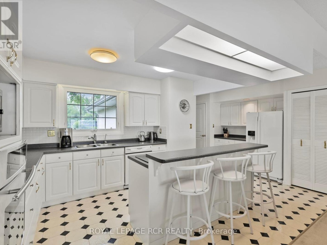 5 PARK LANE, 