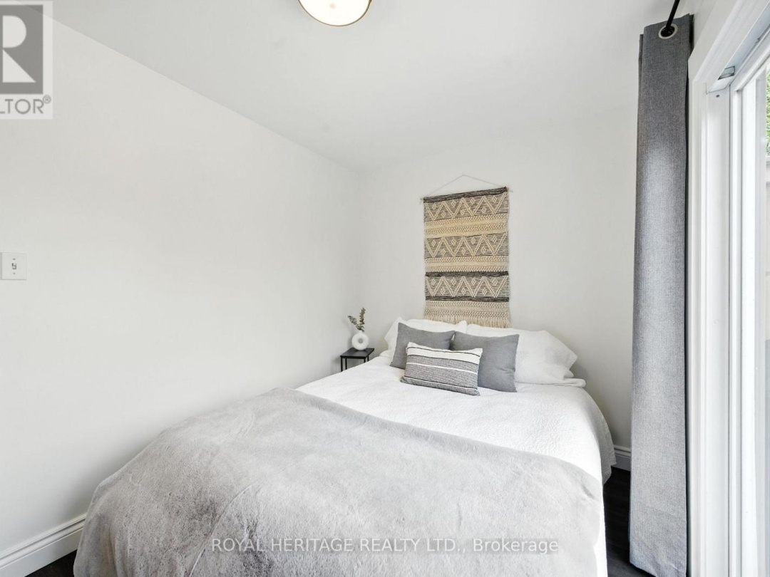 125 ELM TREE ROAD N, 