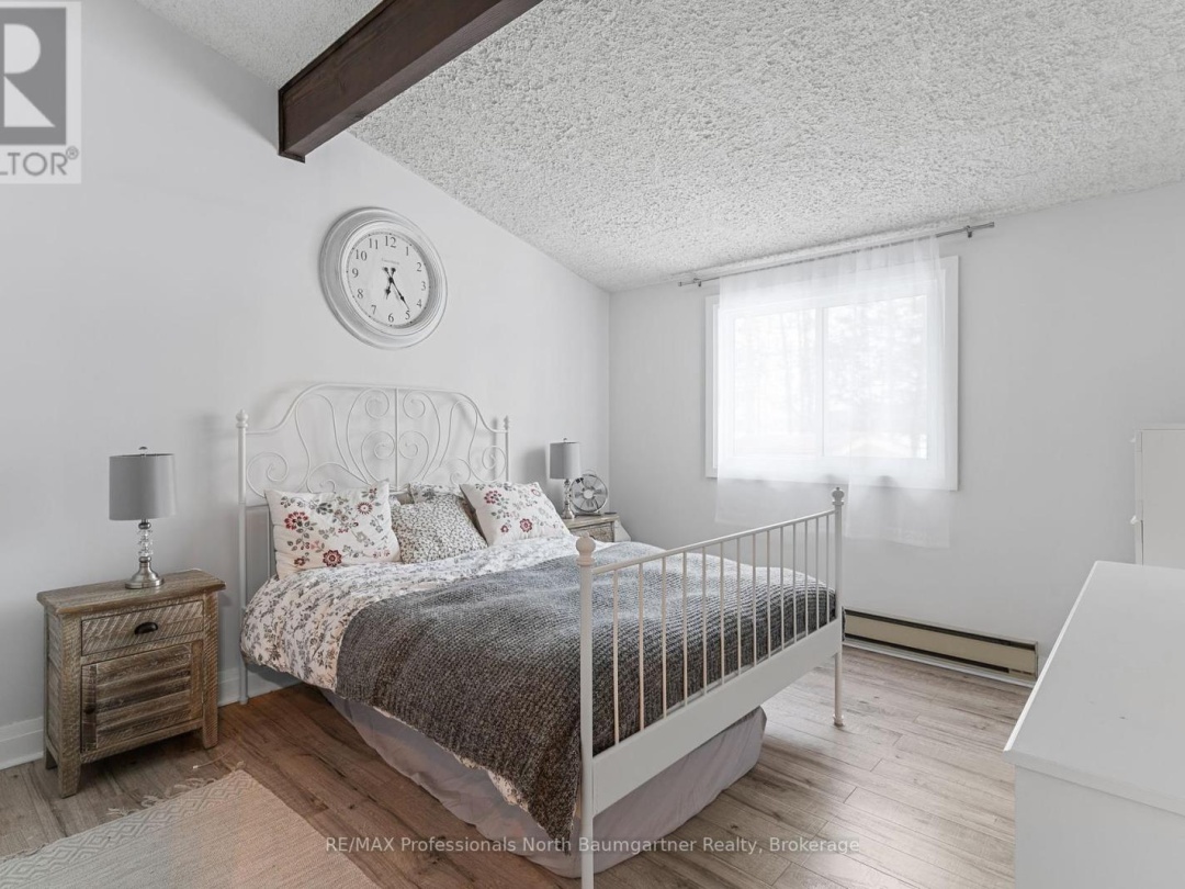 1088 Gravel Pit Drive, Canning Lake