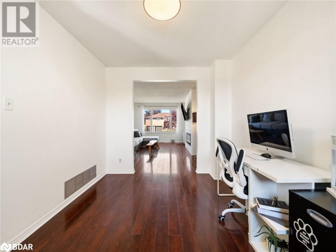 2 CHESTNUT Place, 
