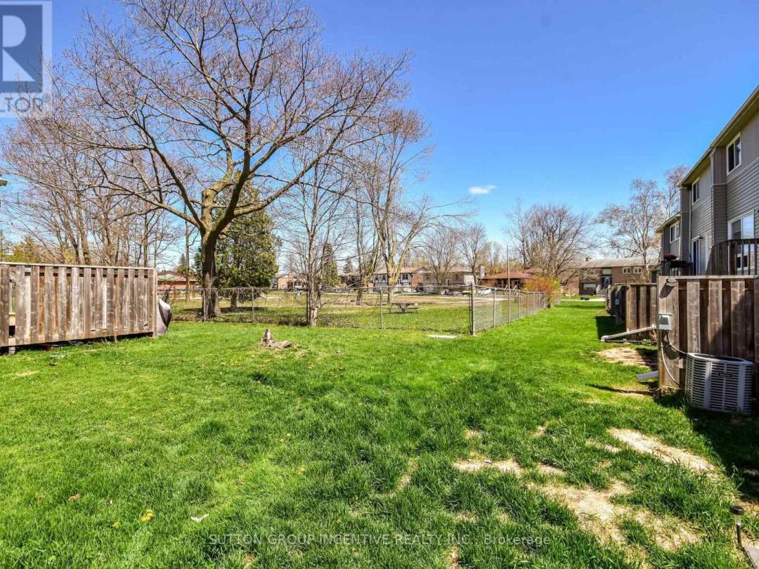 39 12 Lankin Boulevard, Orillia