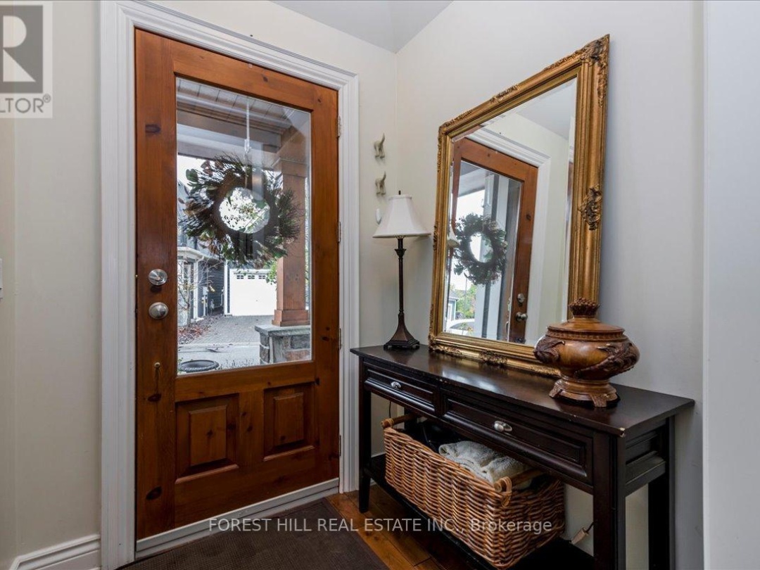 10 - 10 INVERMARA COURT, 